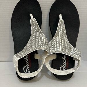 Skechers Women's Silver and Black Sandals Bling Style (beach)  size 9 women